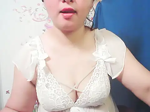 Snapshot of xiaorou-z chatting on October 7, 2025, 4:52 pm xiaorou-z online show from October 7, 2025, 4:52 pm