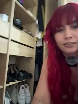 zafiro mo0n online show from March 19, 2025, 3:09 am