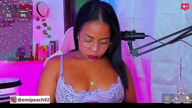 Snapshot of samanthaabloom chatting on March 13, 2025, 1:10 am samanthaabloom online show from March 13, 2025, 1:10 am