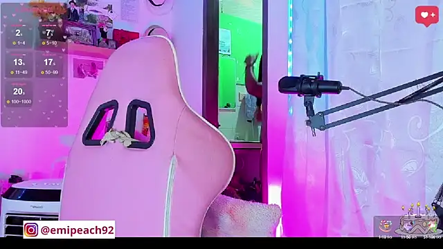 Snapshot of samanthaabloom chatting on March 10, 2025, 1:00 pm samanthaabloom online show from March 10, 2025, 1:00 pm