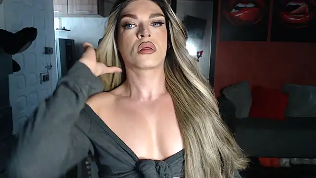 allifit01 online show from April 17, 2026, 1:03 pm