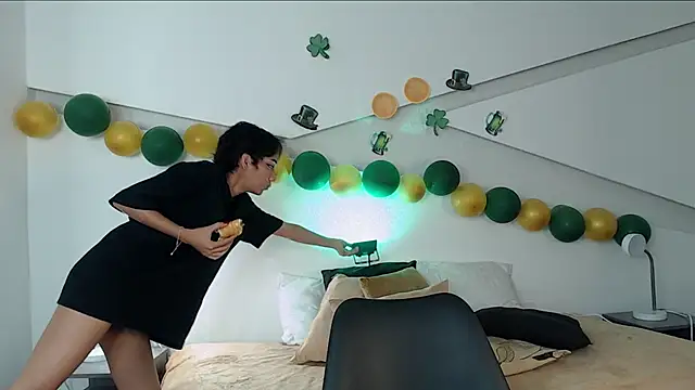 hot little bunny online show from March 17, 2025, 11:57 pm