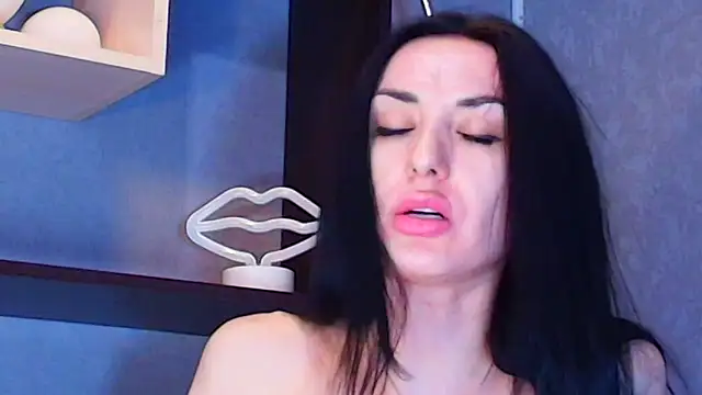 Siaconna online show from March 11, 2025, 6:08 am