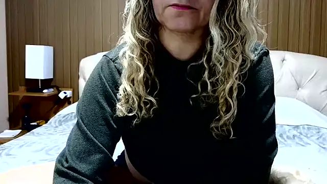 Snapshot of Kellynha_Sweet chatting on May 8, 2026, 10:46 pm Kellynha Sweet online show from May 8, 2026, 10:46 pm