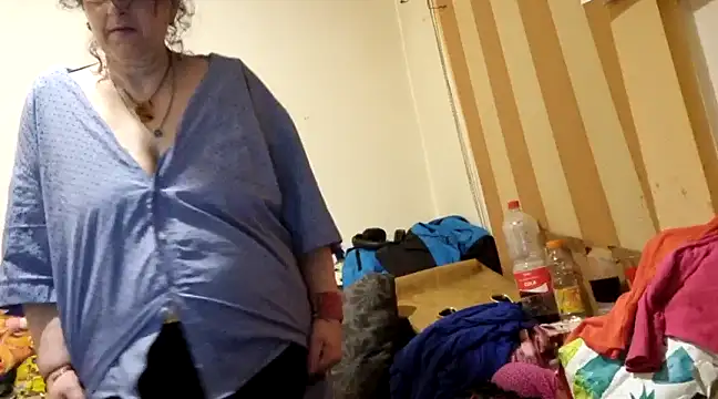 Snapshot of Samantha_Squirt@xh chatting on March 15, 2025, 11:50 pm Samantha Squirtxh online show from March 15, 2025, 11:50 pm