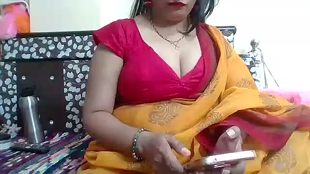 Snapshot of NautyBabe chatting on November 7, 2025, 6:12 pm NautyBabe online show from November 7, 2025, 6:12 pm