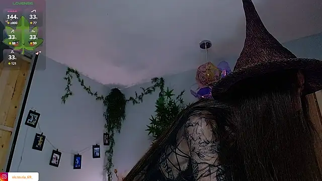 Snapshot of VickyJackson_ chatting on October 31, 2025, 5:31 pm VickyJackson online show from October 31, 2025, 5:31 pm