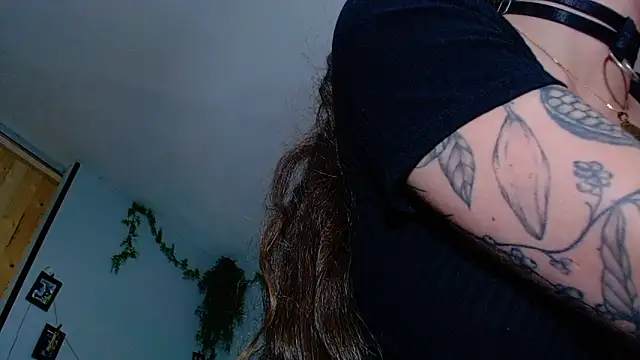 Snapshot of VickyJackson_ chatting on October 23, 2025, 6:17 pm VickyJackson online show from October 23, 2025, 6:17 pm