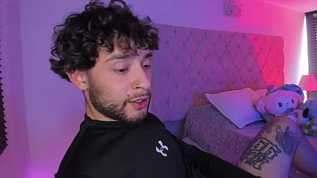 AbbyAndChris2 online show from April 18, 2026, 7:51 pm