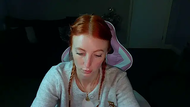 Snapshot of Red_firesquirt chatting on January 29, 2025, 9:28 pm Red firesquirt online show from January 29, 2025, 9:28 pm