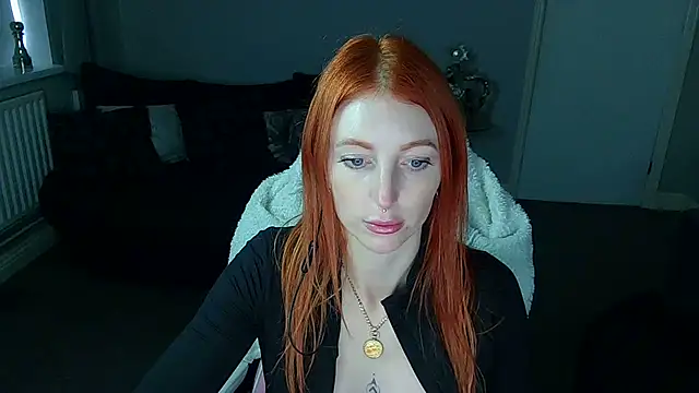 Snapshot of Red_firesquirt chatting on January 28, 2025, 2:42 pm Red firesquirt online show from January 28, 2025, 2:42 pm