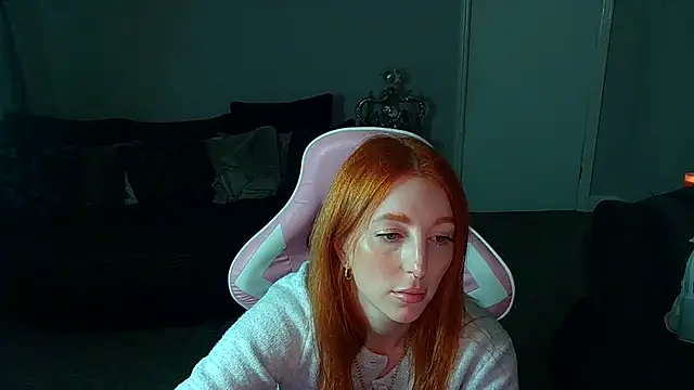 Snapshot of Red_firesquirt chatting on February 21, 2025, 2:48 pm Red firesquirt online show from February 21, 2025, 2:48 pm