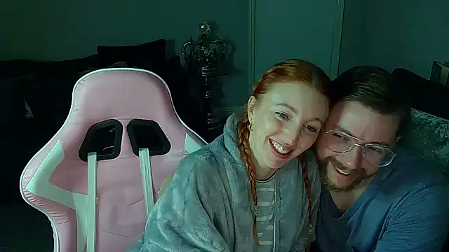 Snapshot of Red_firesquirt chatting on February 20, 2025, 9:20 pm Red firesquirt online show from February 20, 2025, 9:20 pm