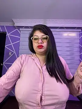 Snapshot of MiiaaJoness chatting on February 11, 2026, 2:39 pm MiiaaJoness online show from February 11, 2026, 2:39 pm