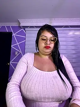 Snapshot of MiiaaJoness chatting on January 16, 2026, 2:32 pm MiiaaJoness online show from January 16, 2026, 2:32 pm