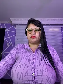 Snapshot of MiiaaJoness chatting on February 24, 2026, 3:24 pm MiiaaJoness online show from February 24, 2026, 3:24 pm