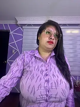 Snapshot of MiiaaJoness chatting on February 2, 2026, 3:11 pm MiiaaJoness online show from February 2, 2026, 3:11 pm