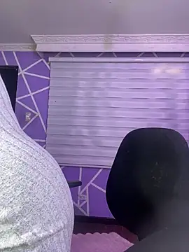 Snapshot of MiiaaJoness chatting on February 19, 2026, 3:31 pm MiiaaJoness online show from February 19, 2026, 3:31 pm