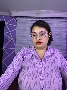 MiiaaJoness online show from May 20, 2026, 8:39 pm