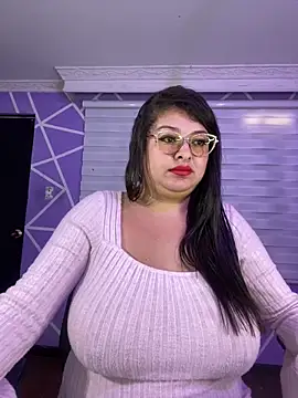 Snapshot of MiiaaJoness chatting on February 6, 2026, 5:31 pm MiiaaJoness online show from February 6, 2026, 5:31 pm