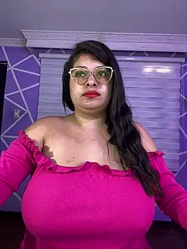 Snapshot of MiiaaJoness chatting on February 12, 2026, 2:50 pm MiiaaJoness online show from February 12, 2026, 2:50 pm