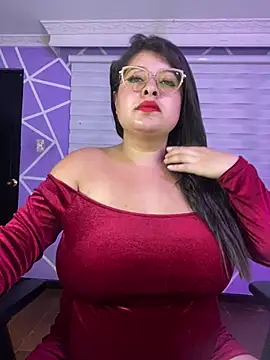 Snapshot of MiiaaJoness chatting on February 14, 2026, 5:07 am MiiaaJoness online show from February 14, 2026, 5:07 am