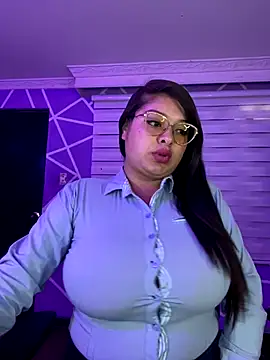 Snapshot of MiiaaJoness chatting on October 9, 2025, 3:45 pm MiiaaJoness online show from October 9, 2025, 3:45 pm