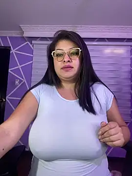 Snapshot of MiiaaJoness chatting on February 16, 2026, 3:10 pm MiiaaJoness online show from February 16, 2026, 3:10 pm