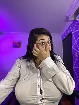 Snapshot of MiiaaJoness chatting on November 12, 2025, 2:54 pm MiiaaJoness online show from November 12, 2025, 2:54 pm