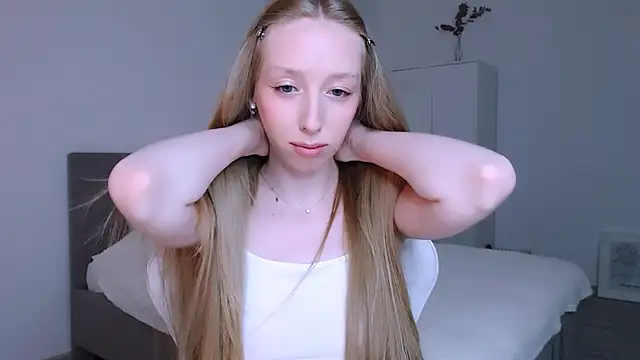 Luna insniity online show from November 7, 2025, 7:29 pm