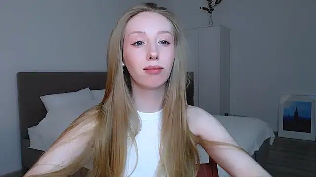 Snapshot of Luna_insniity chatting on February 9, 2025, 6:58 pm Luna insniity online show from February 9, 2025, 6:58 pm