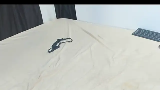 Snapshot of Yummy_squirter chatting on March 16, 2025, 11:04 pm Yummy squirter online show from March 16, 2025, 11:04 pm