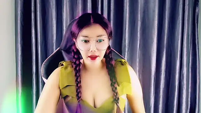 Snapshot of New241New chatting on March 14, 2025, 12:51 pm New241New online show from March 14, 2025, 12:51 pm