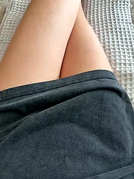 Donna Evans online show from October 20, 2025, 4:14 am