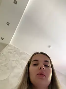 Snapshot of Donna_Evans chatting on June 27, 2026, 11:44 pm Donna Evans online show from June 27, 2026, 11:44 pm