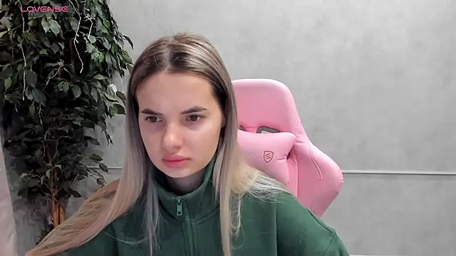 Donna Evans online show from March 5, 2025, 12:16 am