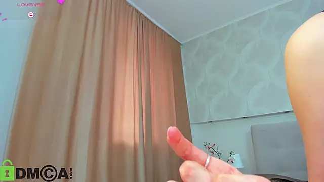 Snapshot of Donna_Evans chatting on May 18, 2026, 4:07 am Donna Evans online show from May 18, 2026, 4:07 am