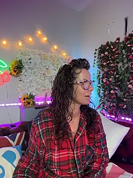 AmicaBentley online show from March 22, 2026, 6:48 am