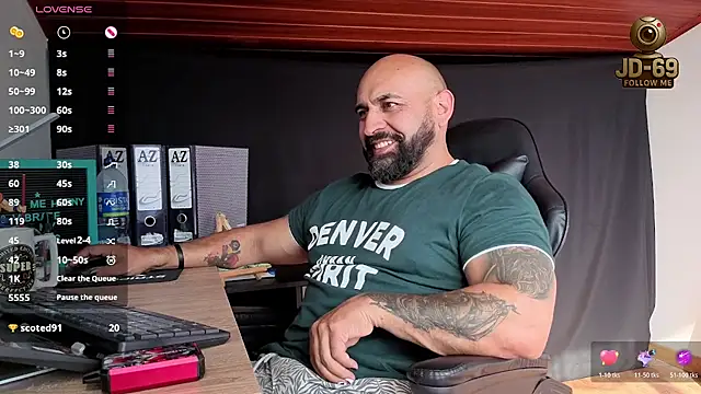 JD-69 online show from November 8, 2025, 8:23 pm