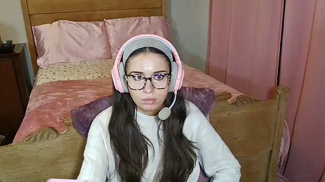 alisonfields online show from January 17, 2026, 6:39 am