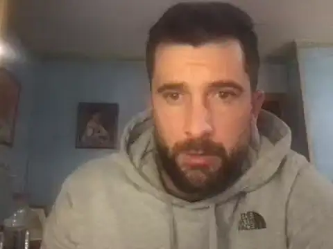 Snapshot of alex877x chatting on January 25, 2025, 6:57 pm alex877x online show from January 25, 2025, 6:57 pm