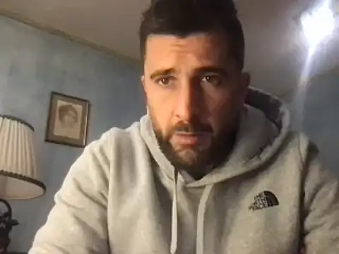 Snapshot of alex877x chatting on January 15, 2025, 8:20 am alex877x online show from January 15, 2025, 8:20 am