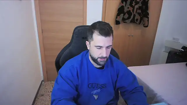 alex877x online show from December 17, 2025, 11:26 am