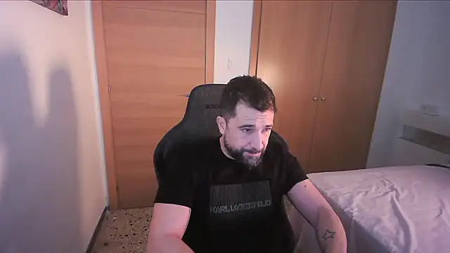 Snapshot of alex877x chatting on November 29, 2025, 2:06 pm alex877x online show from November 29, 2025, 2:06 pm