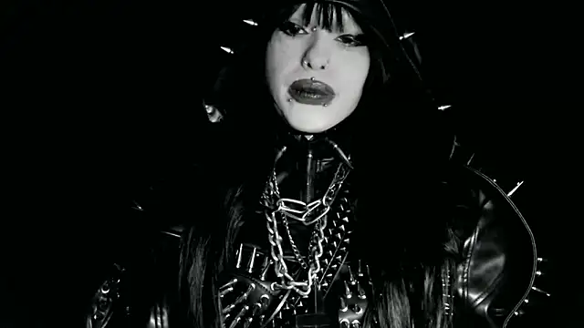 XXIOUX online show from April 13, 2026, 3:21 am