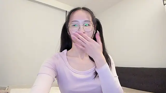 Snapshot of secretgirlfriendxo chatting on February 3, 2026, 6:22 am secretgirlfriendxo online show from February 3, 2026, 6:22 am