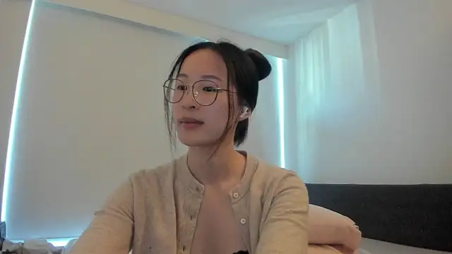 Snapshot of secretgirlfriendxo chatting on June 13, 2026, 12:08 am secretgirlfriendxo online show from June 13, 2026, 12:08 am