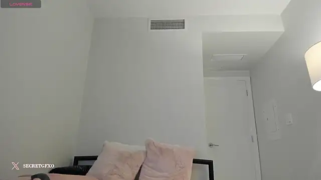 secretgirlfriendxo online show from December 18, 2024, 9:47 am