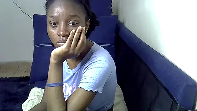 Snapshot of Enkarxx chatting on December 18, 2025, 11:03 am Enkarxx online show from December 18, 2025, 11:03 am