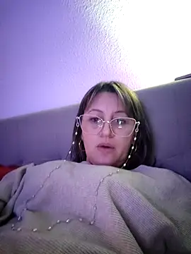 Snapshot of naughtymilfT chatting on February 17, 2025, 5:01 pm naughtymilfT online show from February 17, 2025, 5:01 pm